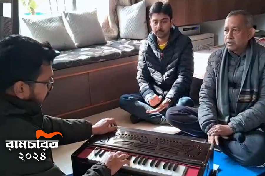 Siliguri's Mayor Goutam Deb sings Ram Bhajana । Sangbad Pratidin