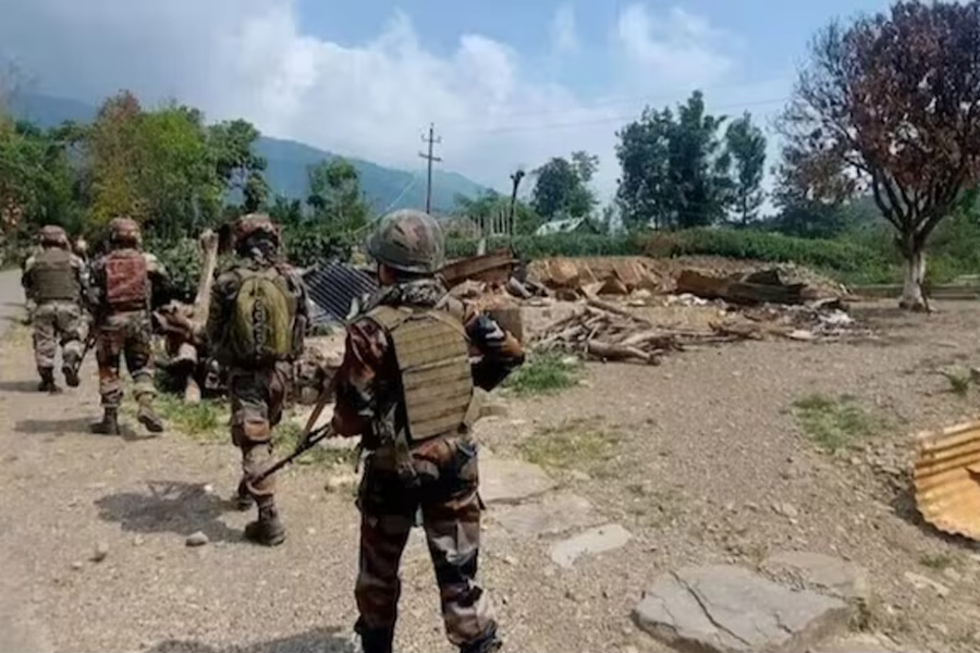 Manipur security officer killed as militants ambush sleeping personnel | Sangbad Pratidin