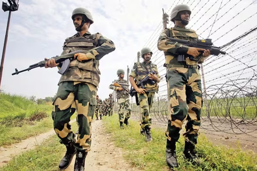 3 jawans killed in Maoists attack in Chhattisgarh | Sangbad Pratidin
