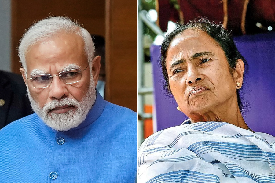 Mamata Banerjee opposes central instructions on saffronization and writes to PM Modi | Sangbad Pratidin