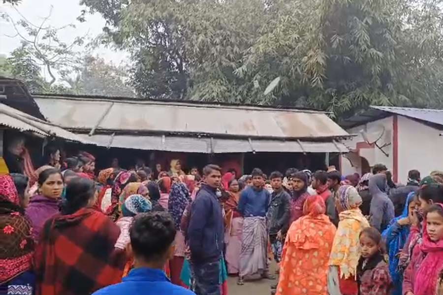 Businessman stabbed to death by unknown miscreants at North Dinajpur | Sangbad Pratidin