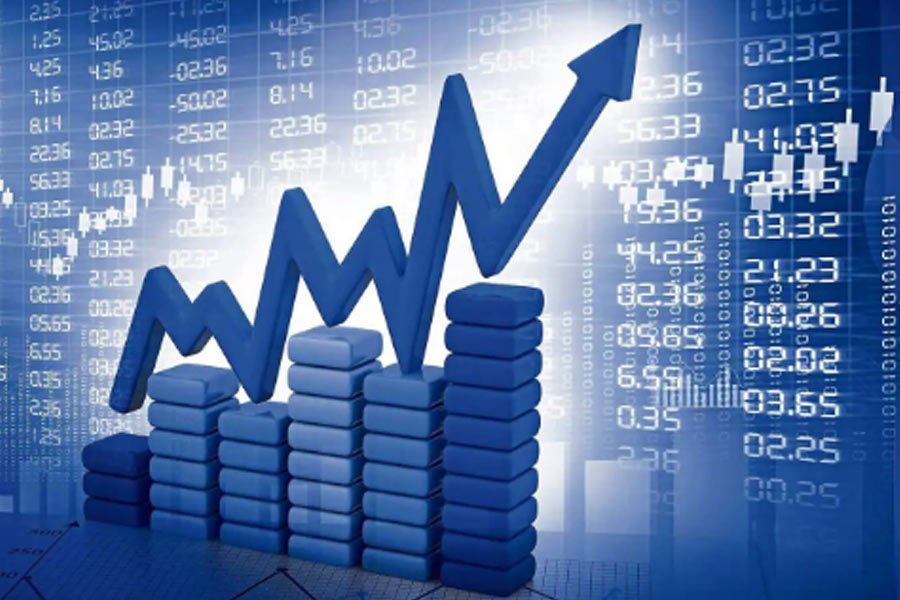 In the market right now, government bank stocks in discussion। Sangbad Pratidin