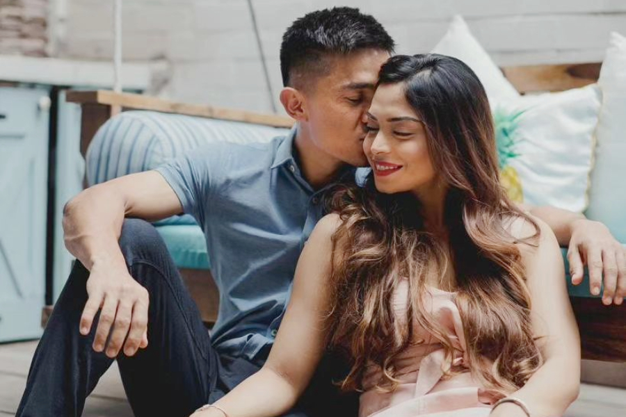 Sunil Chhetri reveals his wife Sonam Bhatacharya stolen phone and message him। Sangbad Pratidin