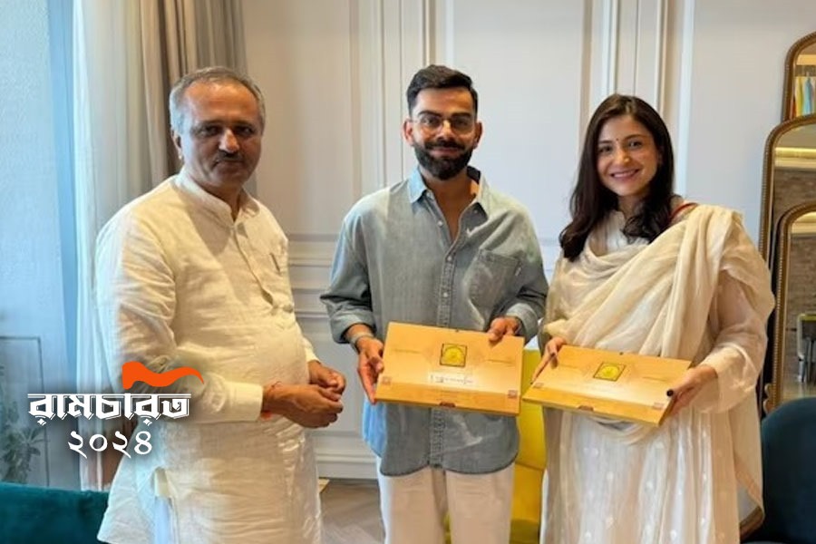 Virat Kohli, Anushka Sharma invited for 'Pran Pratistha' ceremony of Ram Mandir in Ayodhya। Sangbad Pratidin