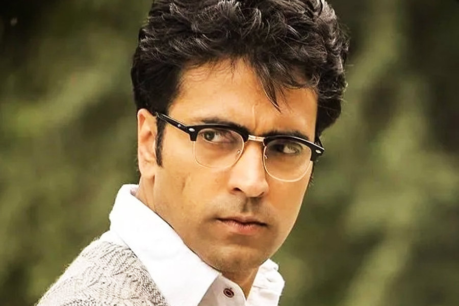 Abir Chatterjee's interview ahead of Badami Hyenar Kobole release | Sangbad Pratidin