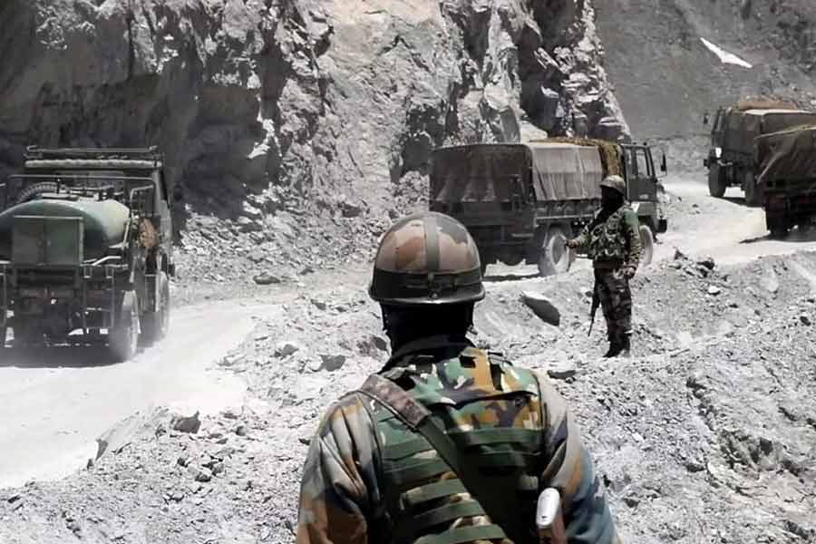 What does Army Chief General Manoj Pande say about LAC।