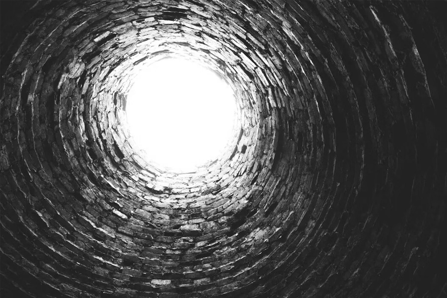 Brazil man falls in 130 feet long hole dug by himself in search of gold, died | Sangbad Pratidin