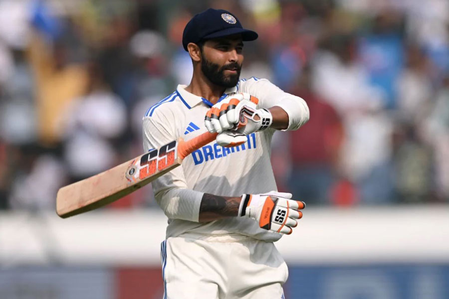 Former cricketers praise Ravindra Jadeja for his consistent performance in batting । Sangbad Pratidin