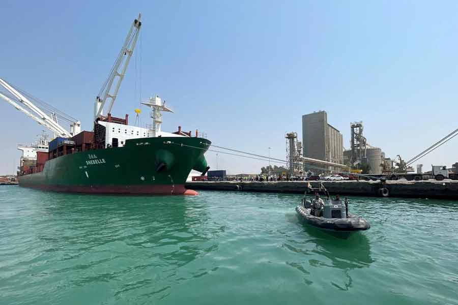 US, UK forces shoot down Houthi missiles, drones in Red Sea। Sangbad Pratidin