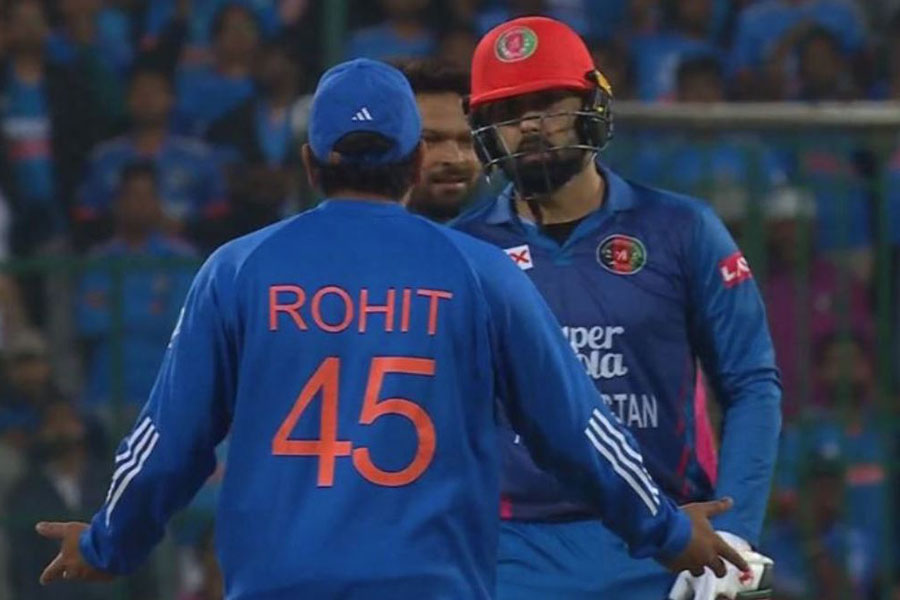 Rohit Sharma and Mohammad Nabi engaged into a controversy in the last match of India vs Australia T-20 series । Sangbad Pratidin