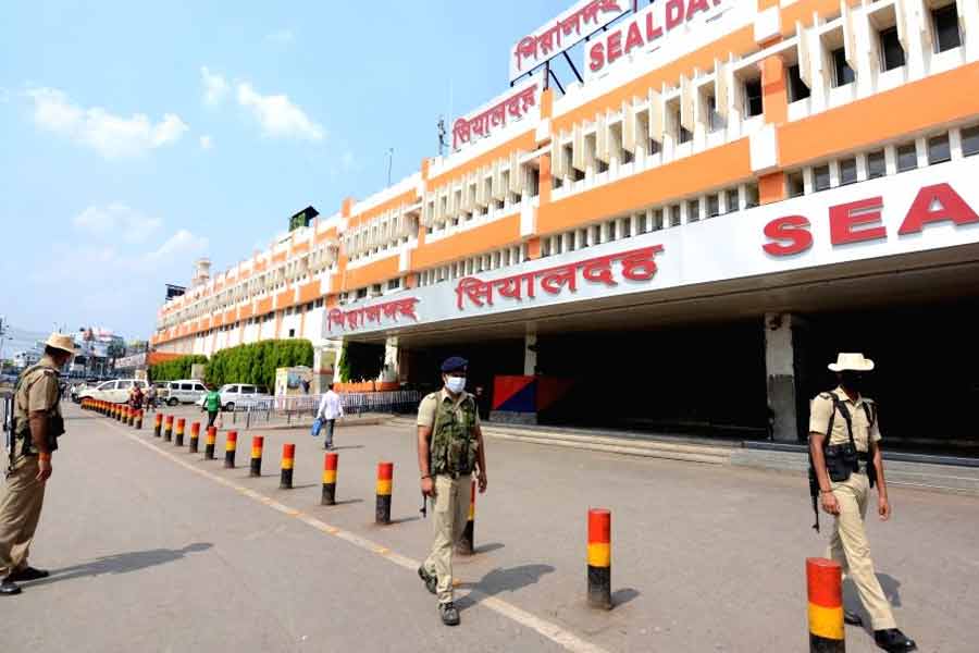Railways deployed additional paramilitary force during Sagarmela। Sangbad Pratidin