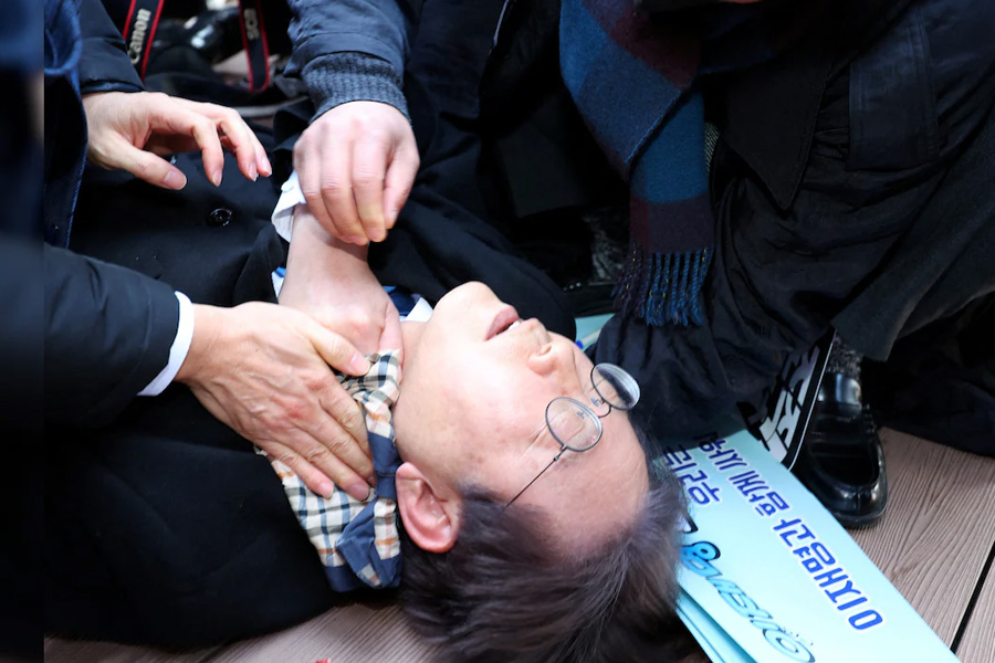 South Korea opposition leader stabbed while signing autograph | Sangbad Pratidin