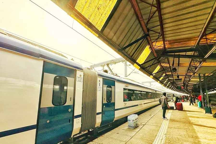 Vande Bharat sleeper coach will run from March। Bengali News