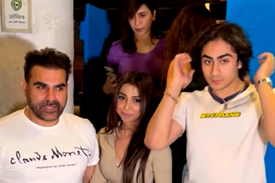 Arbaaz Khan trolled after dinner meet with Sshura Khan, Arhaan Khan | Sangbad Pratidin