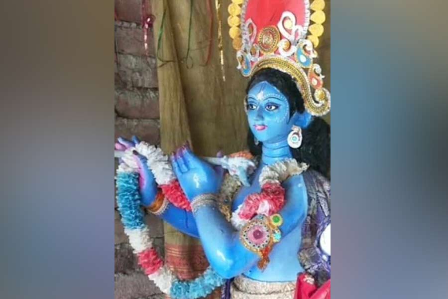 In Bangladesh atleast four temples attacked and vandalised during `10 days, one arrested | Sangbad Pratidin