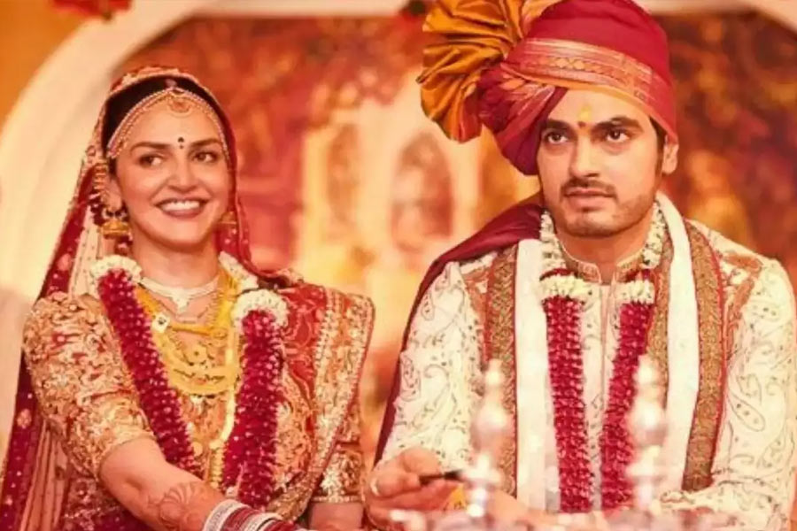 Esha Deol and Bharat Takhtani reportedly confirmed separation after 11 years of marriage | Sangbad Pratidin