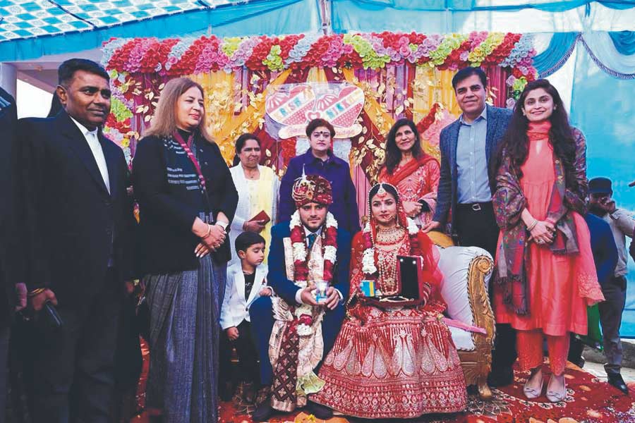 Offbeat Wedding: Groom Selected Through Interview! DC Performed 'Kanyadaan' | Sangbad Pratidin
