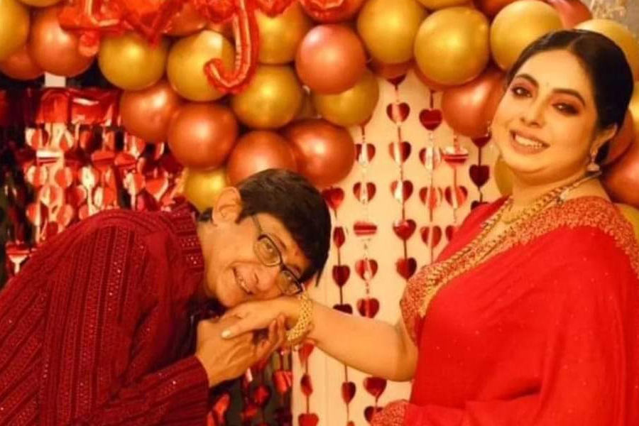 Sreemoyee Chattoraj Kanchan Mullick Wedding: media is not allowed | Sangbad Pratidin