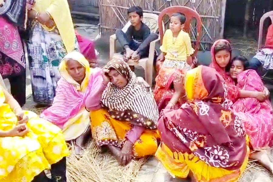 Malda family claims to mortgage land to return deadbody of migrant labour |Sangbad Pratidin