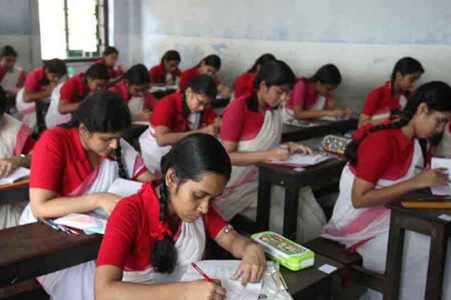Madhyamik Exam: WBBSE may take test just after Durgapuja due to Assembly Elections 2026