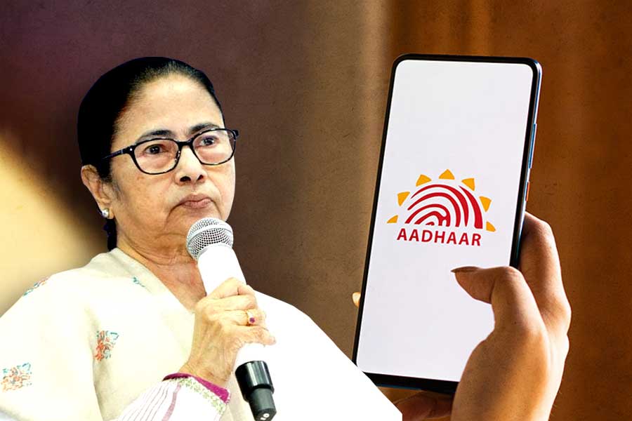 Mamata Banerjee slams center on cancelling AADHAR card । Sangbad Pratidin