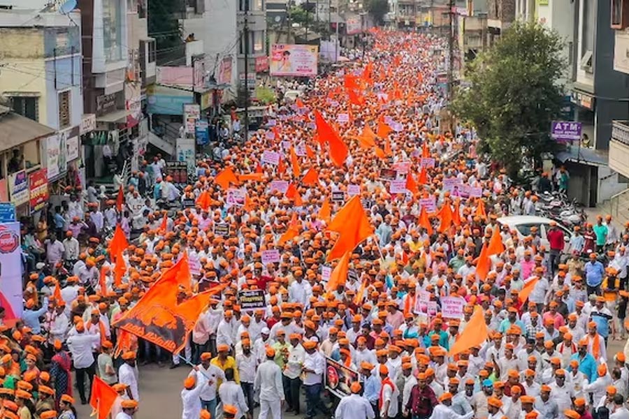 Maharashtra Assembly today unanimously passed the Maratha Reservation Bill | Sangbad Pratidin