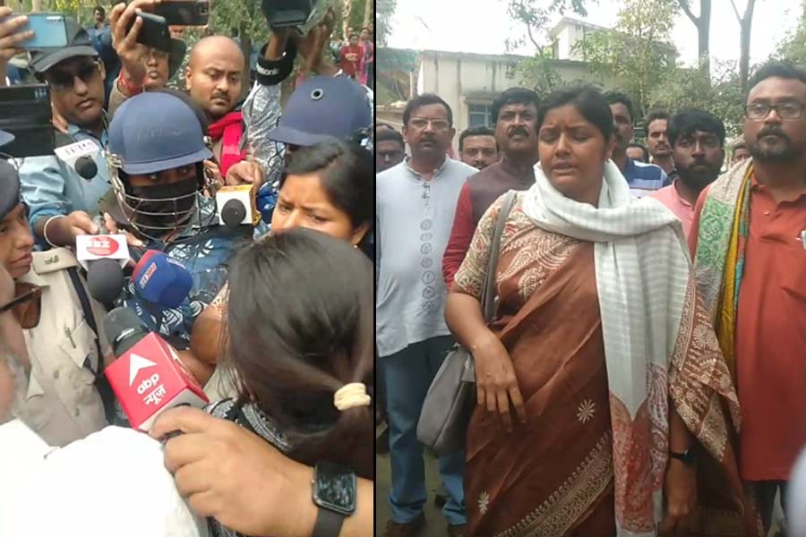 Police stopped DYFI leader Minakshi Mukherjee near Sandeshkhali । Sangbad Pratidin