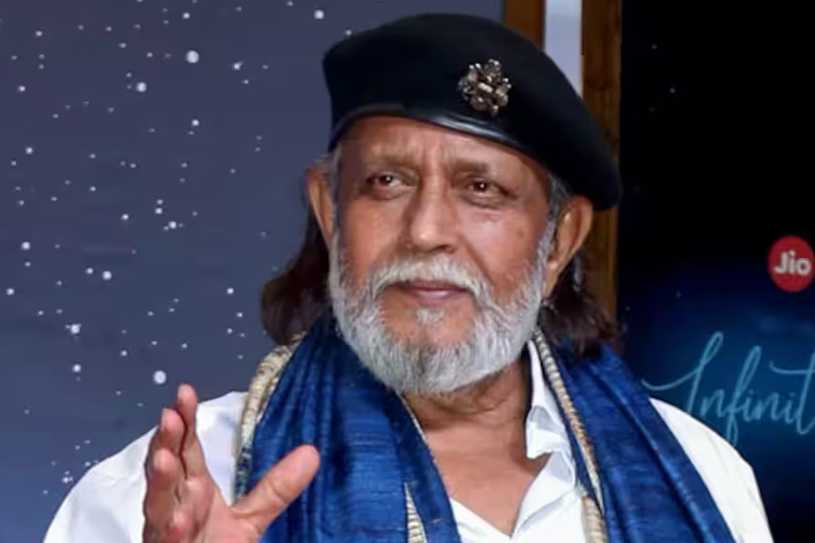 Actor Mithun Chakraborty gets showcause notice by BMC