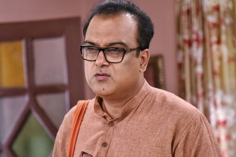 actor sujan mukherjee's facebook post on Chetana Page Hake| Sangbad Pratidin