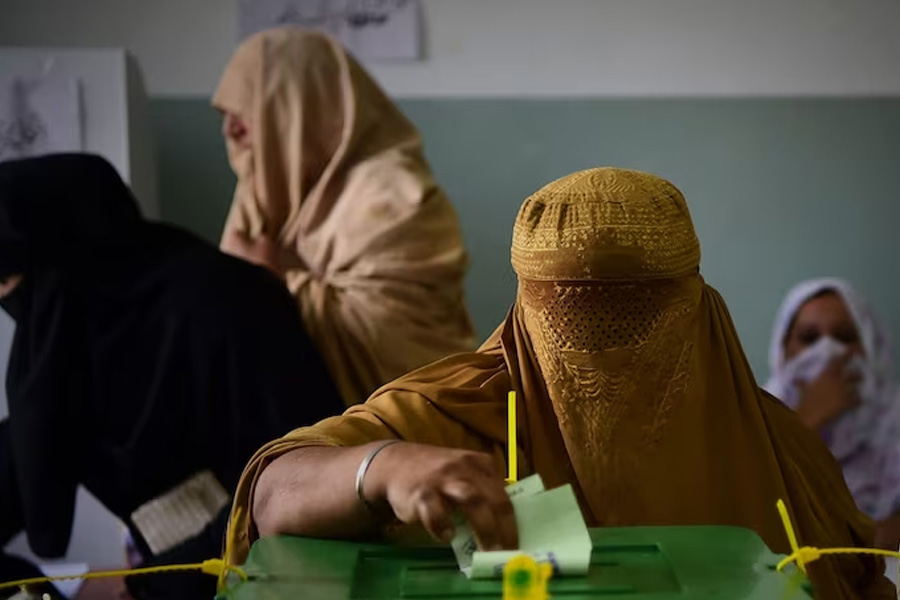 Election process begins in Pakistan amidst tight security | Sangbad Pratidin