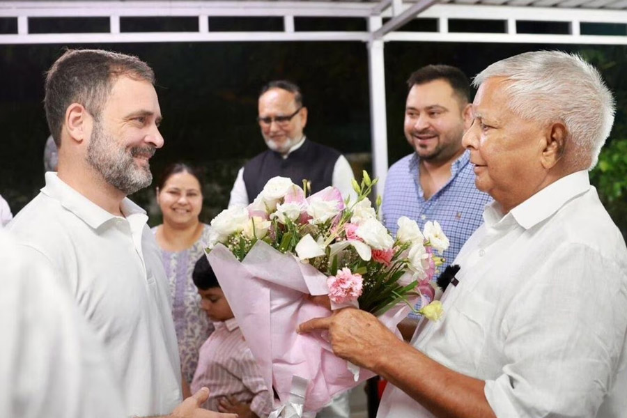 Lalu Yadav talks of Possibility of Rahul Gandhi being PM Candidate | Sangbad Pratidin