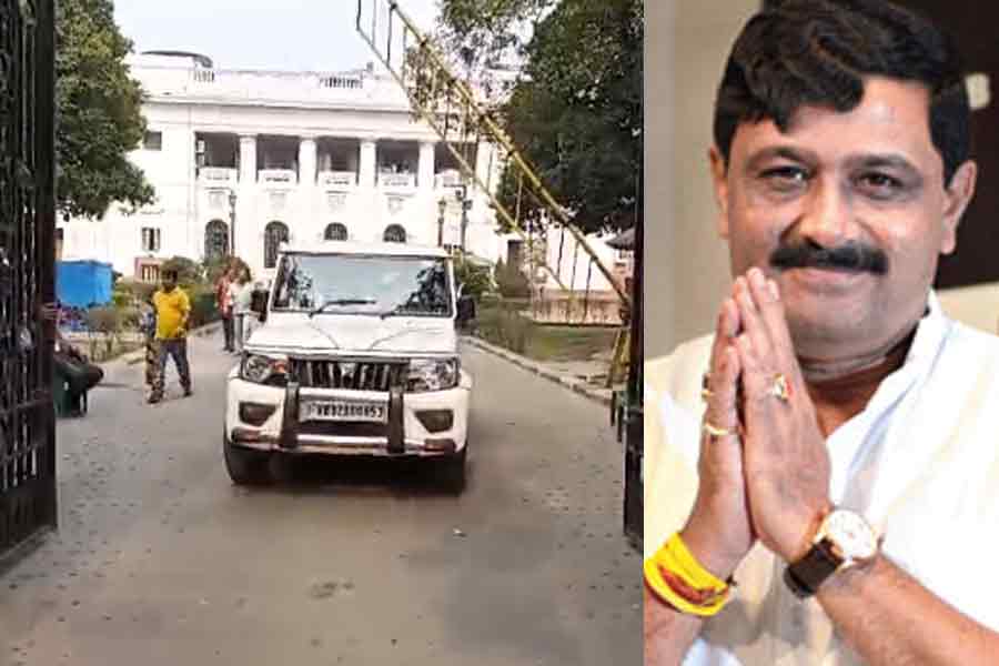 Rahul Sinha visited WB Assembly without pass | Sangbad Pratidin