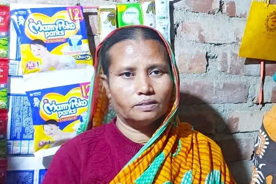 Money and jwellery Stolen From a house in Malda Using Spray, investigation started | Sangbad Pratidin
