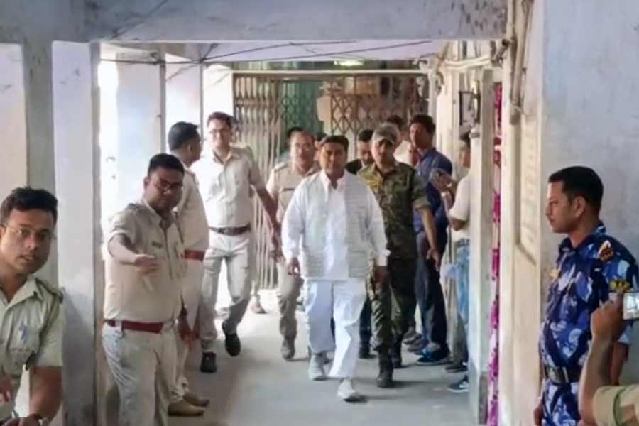 Basirhat IC shunted, sent to CID