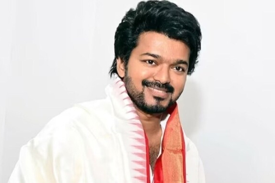 Thalapathy Vijay’s Party Tamilaga Vettri Kazhagam feed To 600 People | Sangbad Pratidin