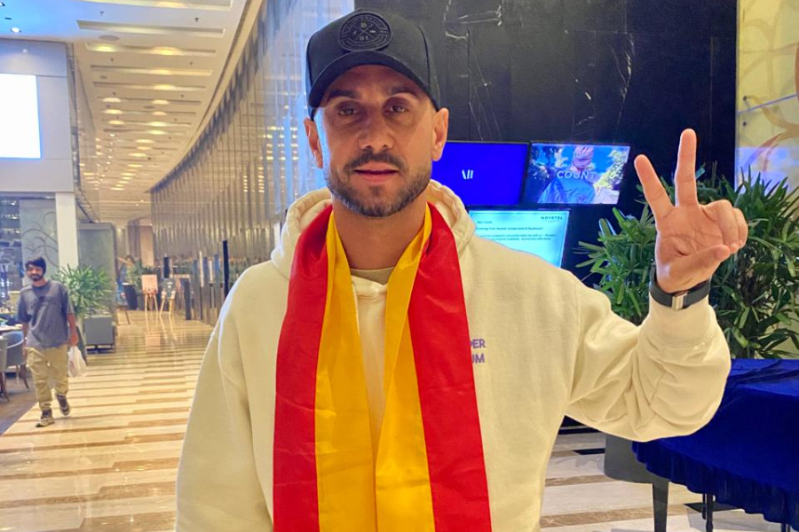 East Bengal new forgeiner Victor Vazquez came to Kolkata to play under Carles Cuadrat। Sangbad Pratidin