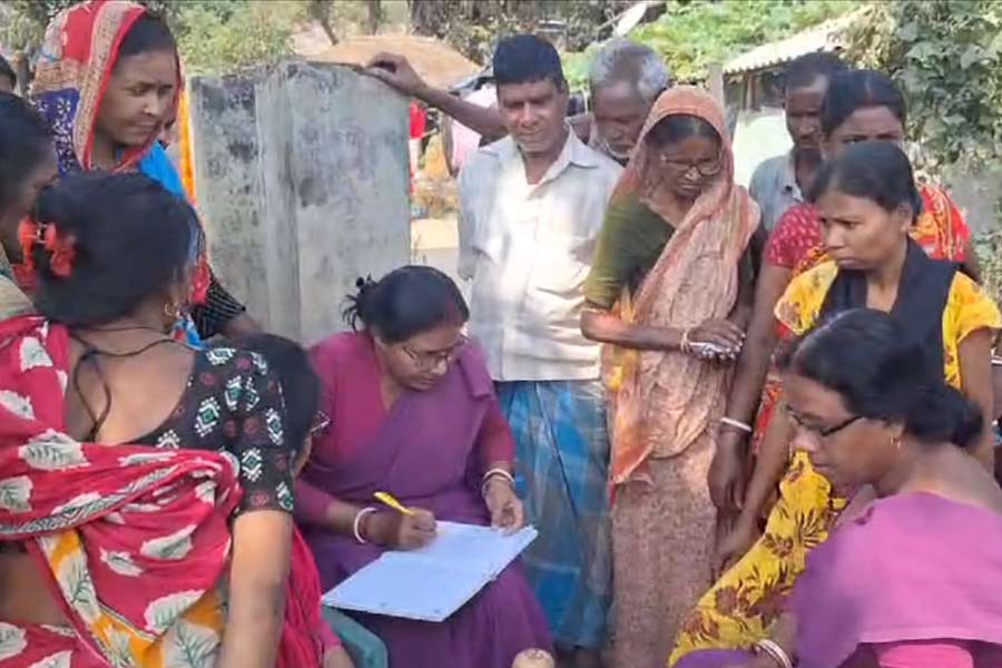Atleast 300 people fell ill after taking prasad at Garbeta, West Midnapore, medical camps set up in the village | Sangbad Pratidin