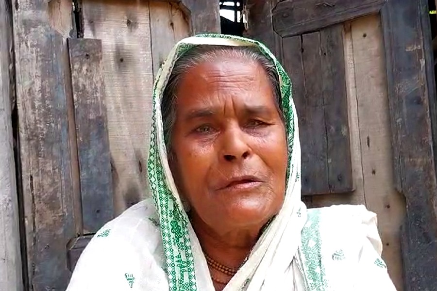 Old woman of Kultali is dead in govt documents, denied benefits of scheme | Sangbad Pratidin