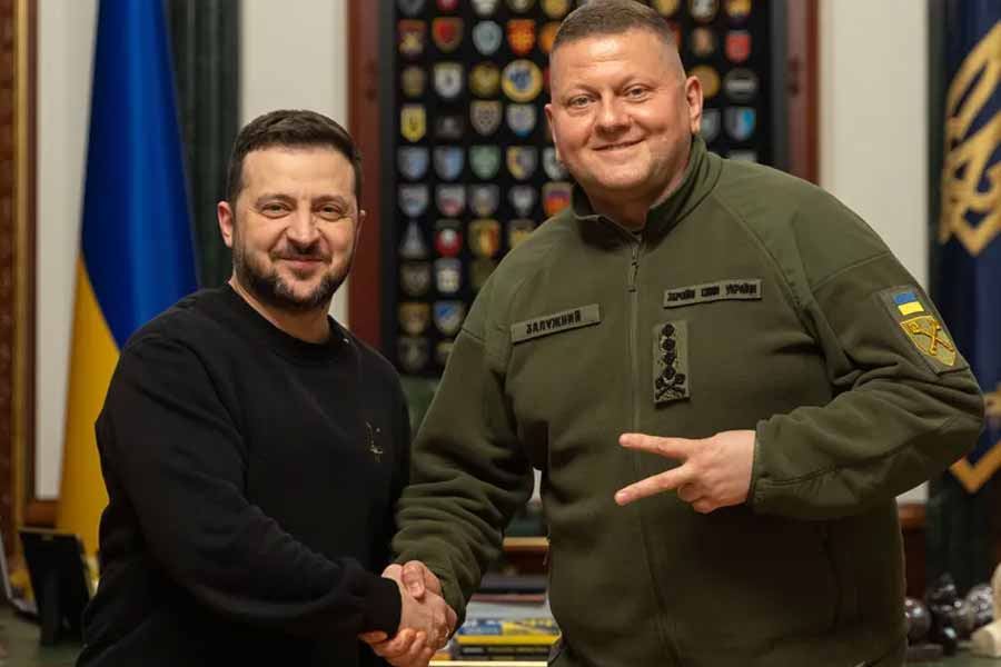 Zelensky sacks Ukraine's commander-in-chief Valerii Zaluzhnyi | Sangbad Pratidin