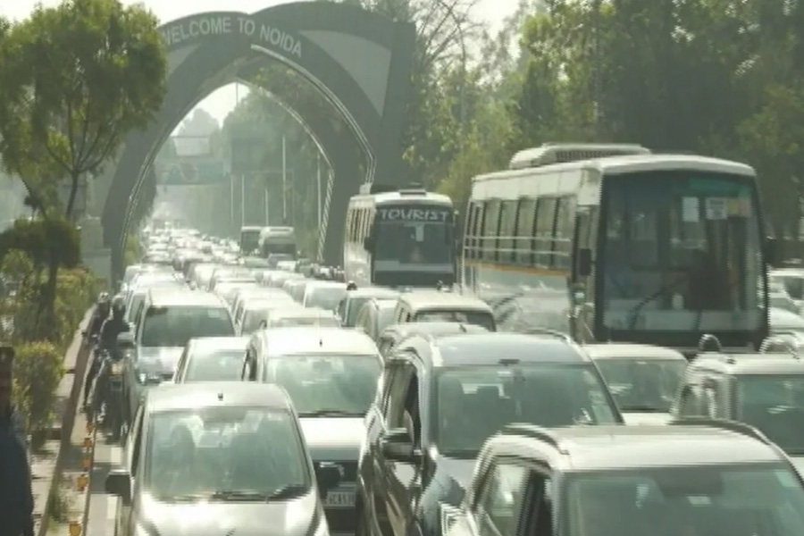 Massive protest march of farmers, barricade at Delhi border to stop | Sangbad Pratidin