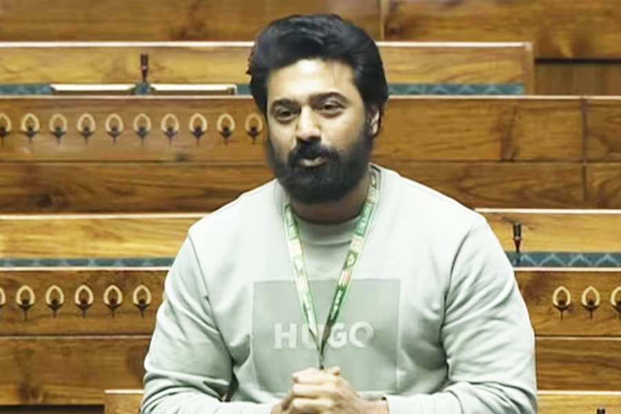 Actor MP Dev delivers last speech in Parliament, Thanked Mamata | Sangbad Pratidin