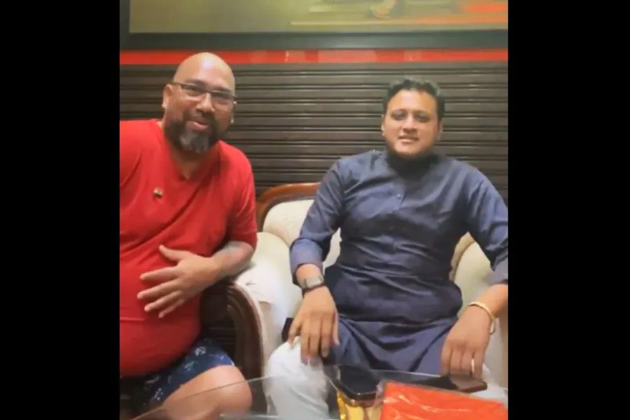Leader of Thackeray Team Shot Dead On Facebook Live | Sangbad Pratidin