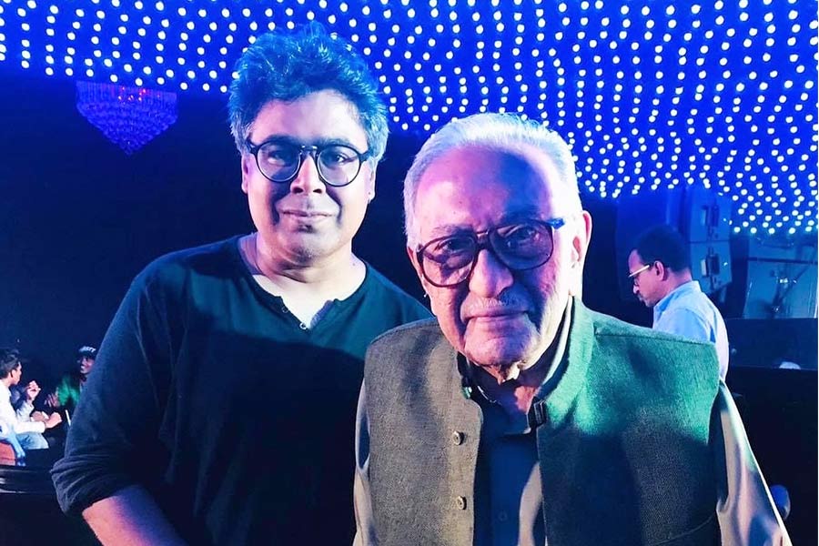 Mir Afsar Ali condoles Ameen Sayani's death | Sangbad Pratidin