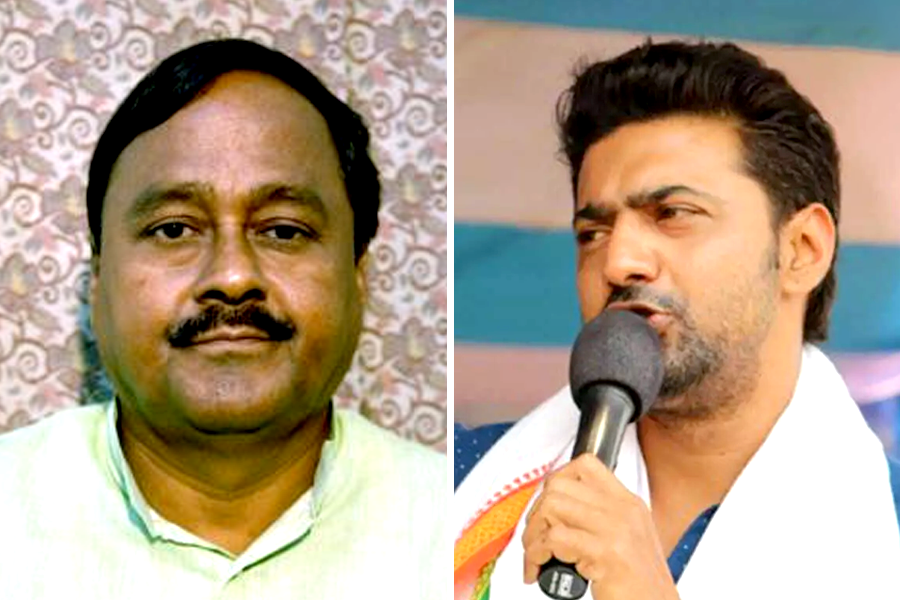 TMC removes Sankar Dolui, district chairman of Ghatal allegedly accused of tussle with MP Dev | Sangbad Pratidin