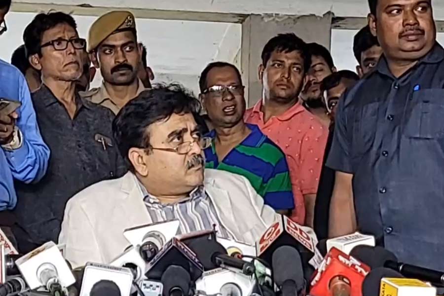 Abhijit Gangopadhyay speaks against CPM and Congress after deciding to join BJP