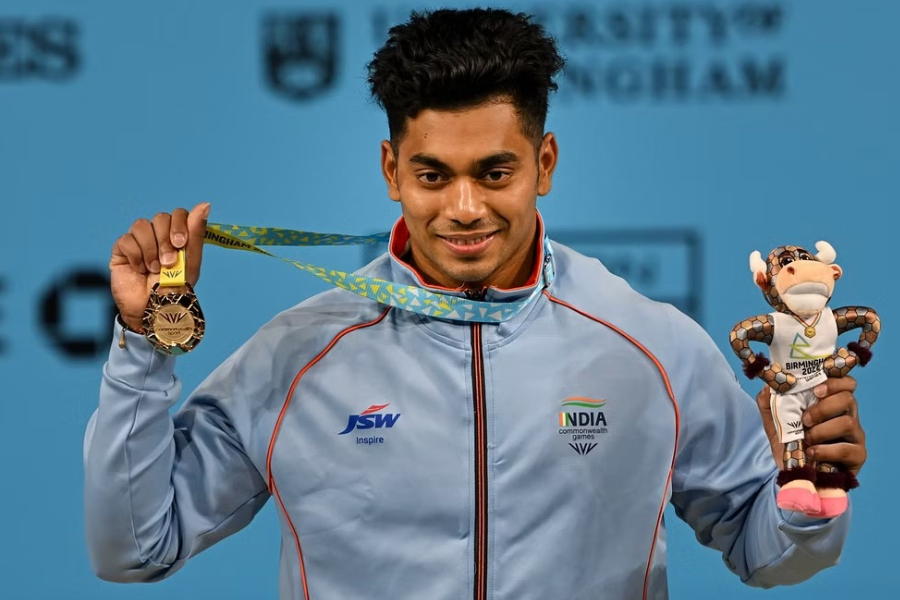 Commonwealth Games gold medel winner Achinta Sheuli expelled from national camp, find out why