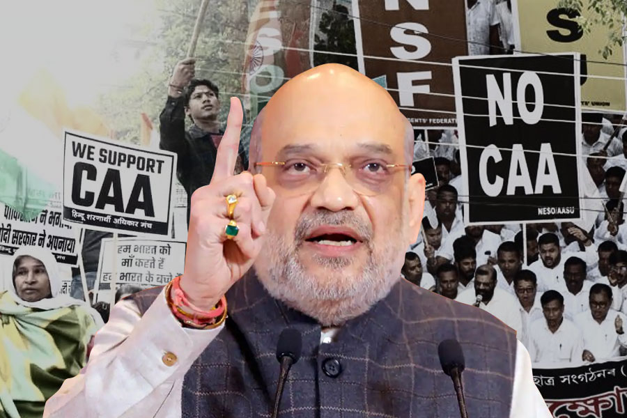 Amit Shah slams Congress over CAA backlash