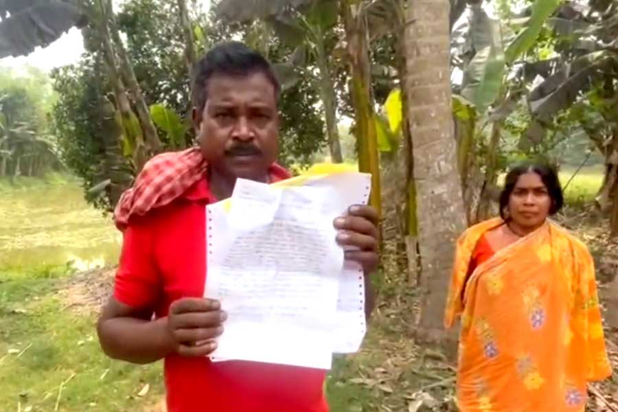 North 24 Pargana BJP workers beat TMC leader