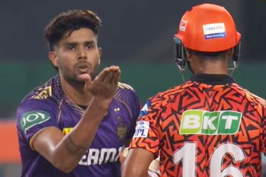KKR bowler Harshit Rana says no to flying kiss