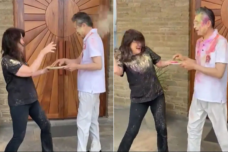 Japan's Ambassador celebrate Holi festival with wife, video viral